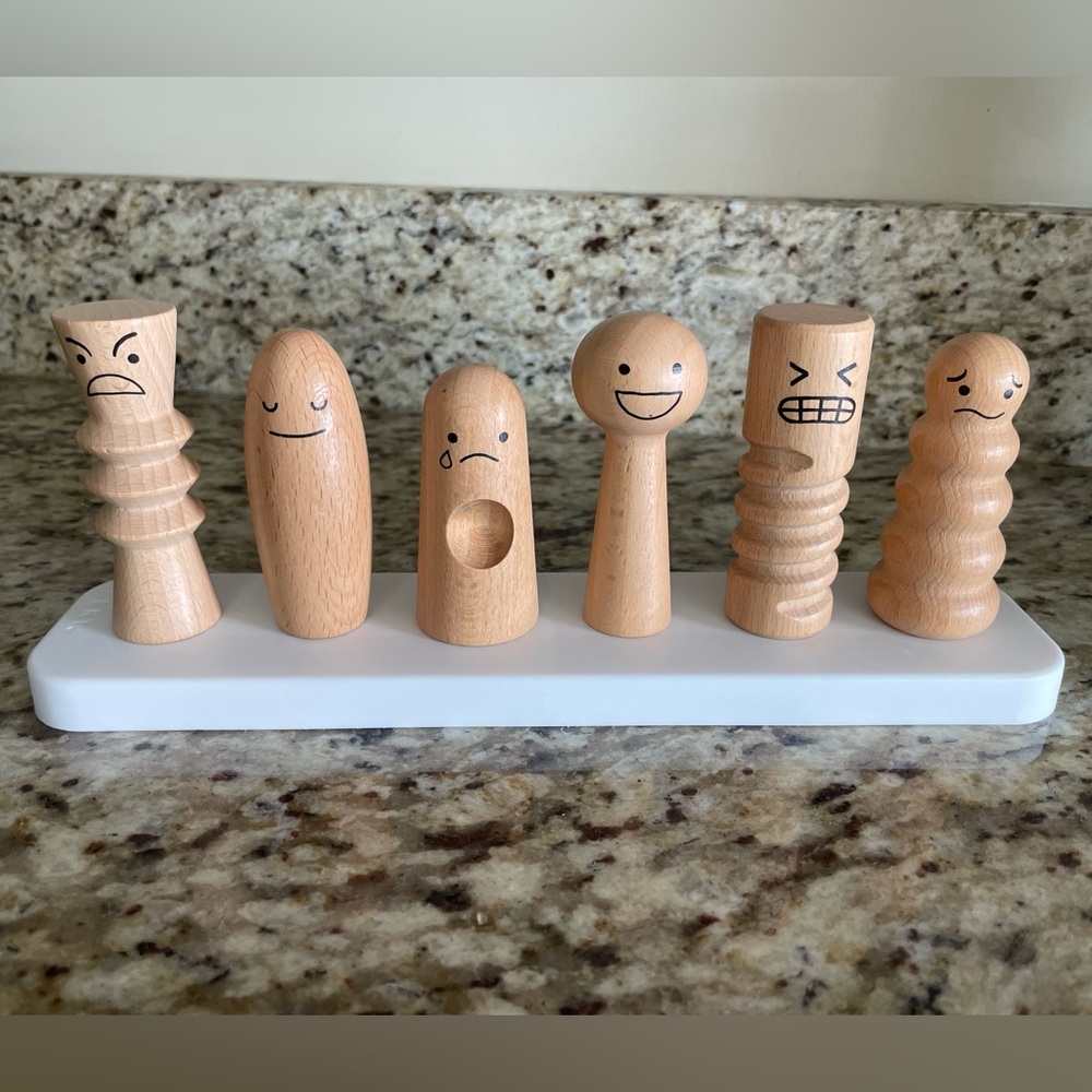 Lovevery emotion figures